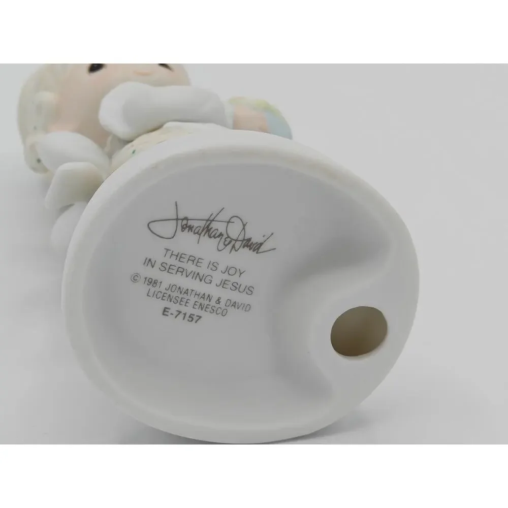 Precious Moments E 7157‎ There Is Joy In Serving Jesus Enesco Figurine 1981